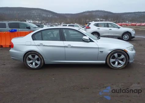 2011 BMW 328I xDrive z USA, uszkodzony, nr VIN WBAPK5C51BF127088